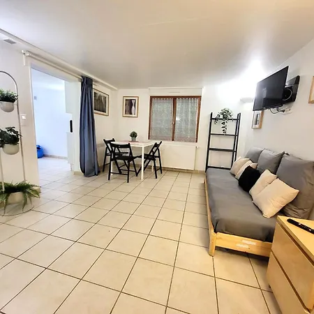 J1 St-quentin-en -yvelines En Rez De Jardin Avec Parking Trappes