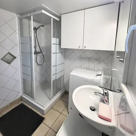 Apartment J1 St-quentin-en -yvelines En Rez De Jardin Avec Parking Trappes