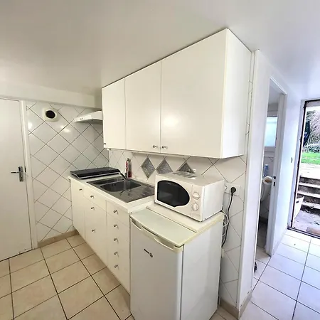 J1 St-quentin-en -yvelines En Rez De Jardin Avec Parking Trappes