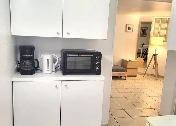 J1 St-quentin-en -yvelines En Rez De Jardin Avec Parking * Trappes